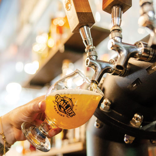 Draught pour with tulip glass
